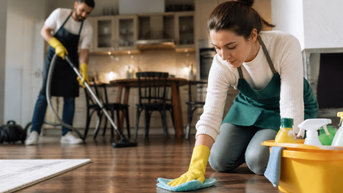 Deep Cleaning vs. Regular Cleaning: What’s Right for Your Home? featured image