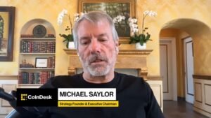 Pioneer Investors: Saylor and His Team Redefine Bitcoin Metrics for Shareholders Amid Continuing Bear Market