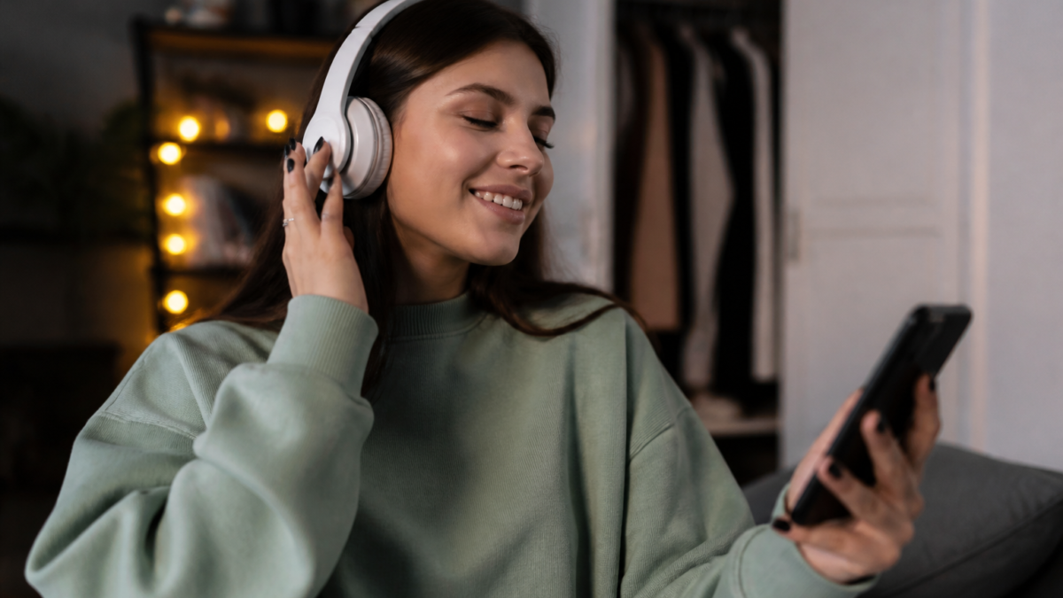 Snapchat Enhances User Experience: Share Your Music in Real Time with Spotify Integration featured image