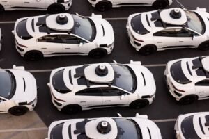 Waymo and Robotaxi Operators Under Fire: Legislative Push for National Safety Standards